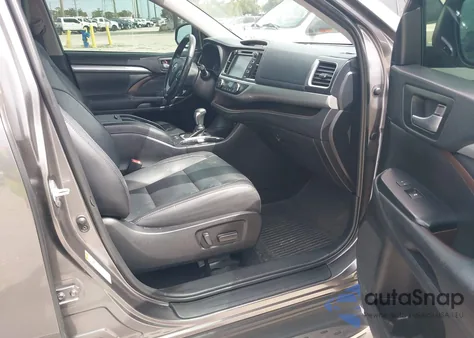 2019 Toyota Highlander Xle from USA, damaged, VIN 5TDKZRFH7KS554698